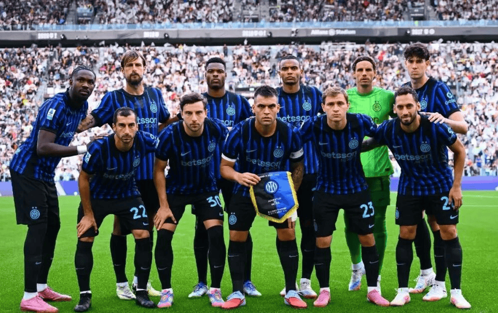 乔-科尔：迪亚斯的铲球完全没必要，阿什拉夫可能伤缺至圣诞（乔-科尔：迪亚斯这次铲球毫无必要，阿什拉夫或将伤停至圣诞节）