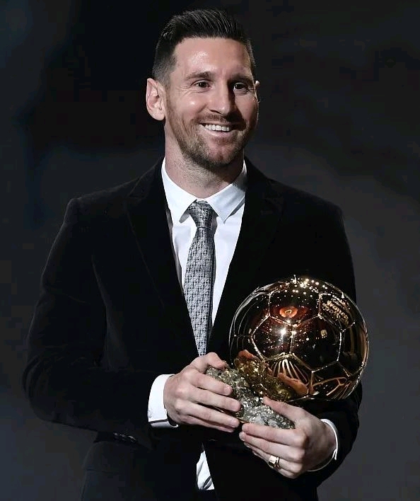 斯洛特：我会热烈欢迎TAA；上赛季皇马伤员太多而这赛季没有（斯洛特：若TAA到来我会热烈欢迎；皇马上季伤病过多，本季情况不同）