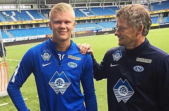 布冯：意大利国家队已经展现出了复苏和积极的迹象（布冯：意大利队已显现复苏势头与积极气象）