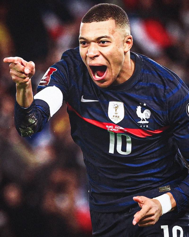 欧冠半场：詹姆斯助攻佩德罗破门，切尔西暂1-0亚特兰大（欧冠半场战报：詹姆斯送助攻佩德罗建功，切尔西1-0领先亚特兰大）