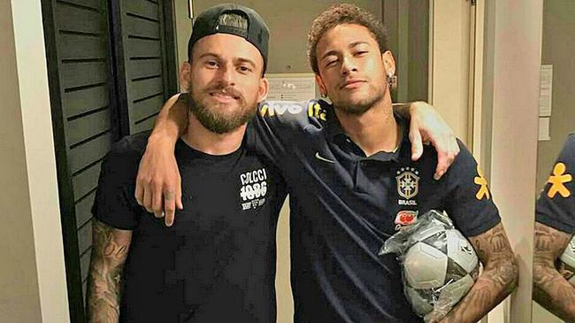 自贡一女士购买川超门票被骗，陆续转账13万余元（自贡女子为购川超门票遭骗，累计转账13万余元）