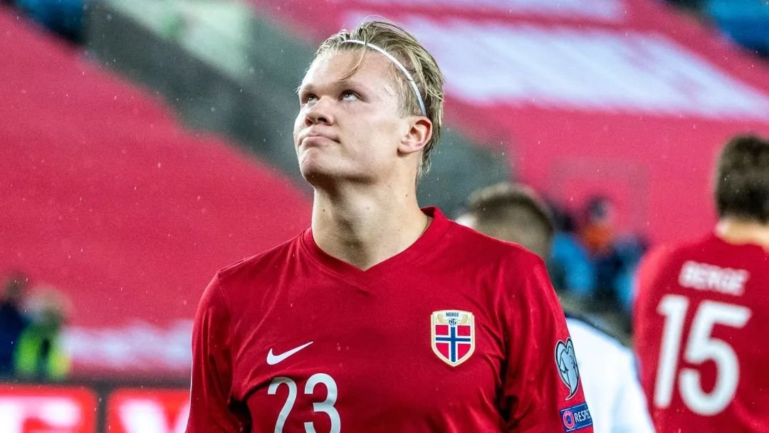 加西亚短时间内两次犯规染黄被罚下，阿隆索：弗兰，别这样对我（加西亚短时间连领两黄被罚出场，阿隆索无奈：弗兰，别这样对我）