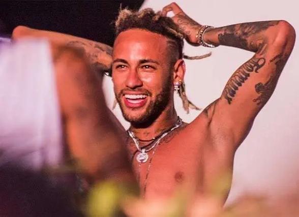 世界十大经典足球场（世界十大标志性足球场）