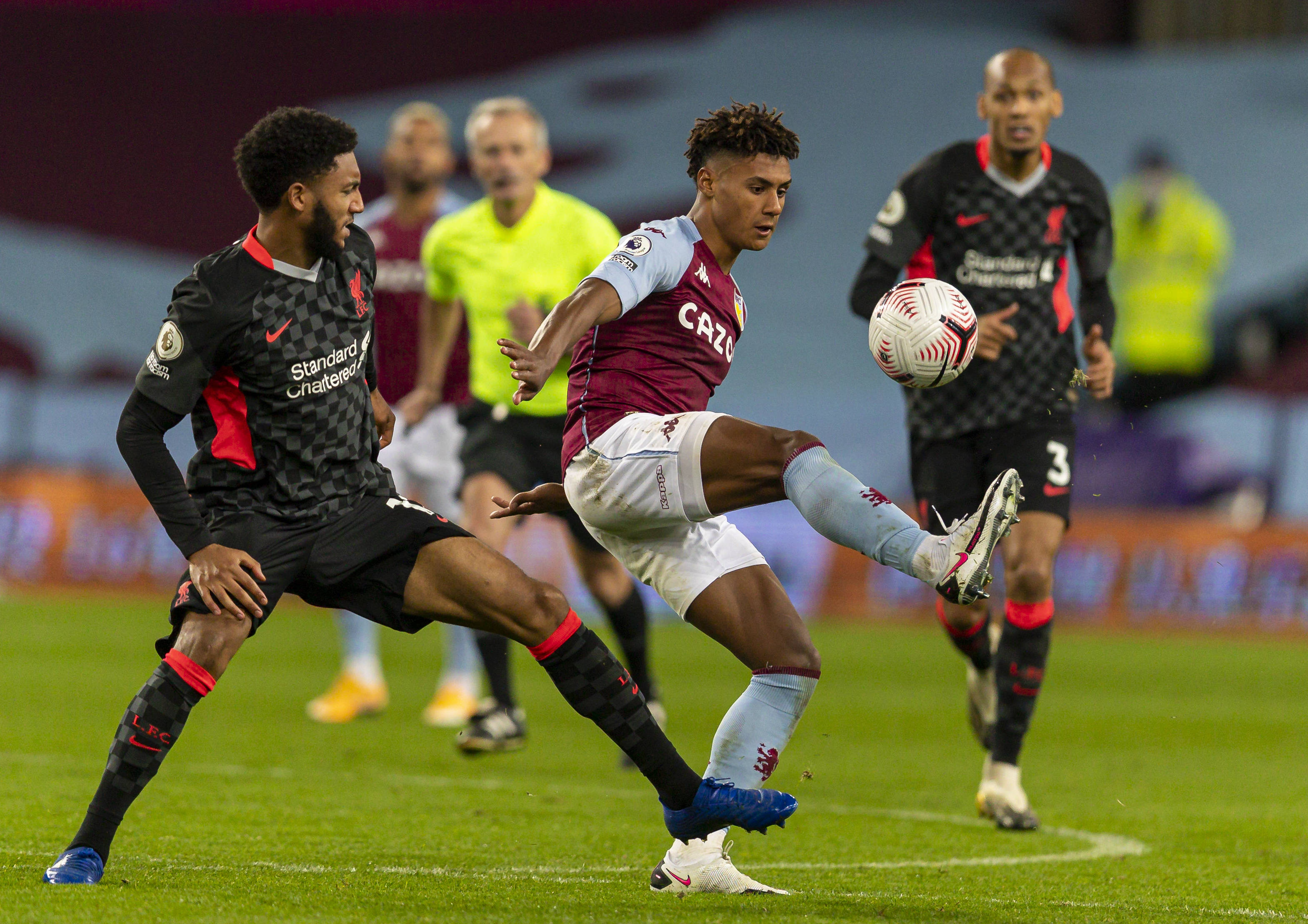 莱比锡3-1斯图加特，罗慕洛、迪奥曼德破门，努贝尔超级失误（莱比锡3-1击退斯图加特：罗慕洛、迪奥曼德建功，努贝尔送大礼）