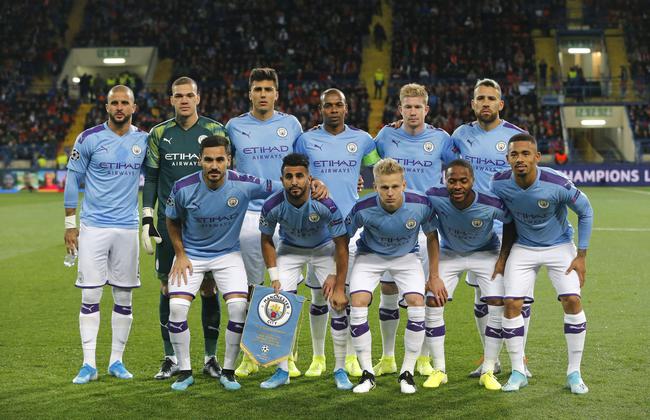 武磊迎34岁生日，个人官博感言：伤痛终将过去，步履始终磊落（武磊34岁生日发文：伤痛终会远去，脚步依旧磊落）