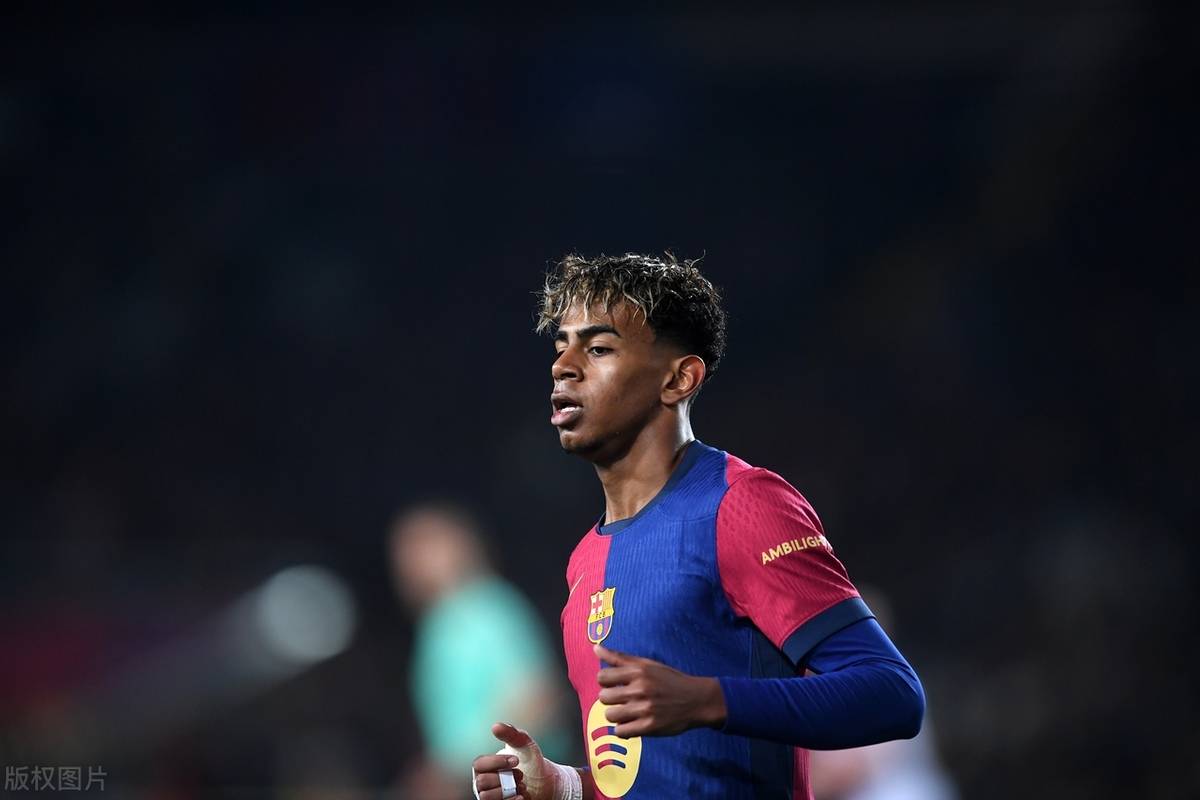 跟队：卡马文加将提前返回皇马，不过他的伤势并不严重（随队消息：卡马文加提前回归皇马，伤情无大碍）