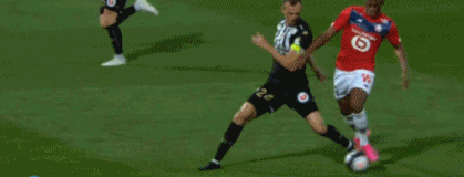 梅西终于发布澄清解释视频，毫无诚意再次惹怒球迷（梅西发布澄清视频，被质疑诚意不足再度激怒球迷）