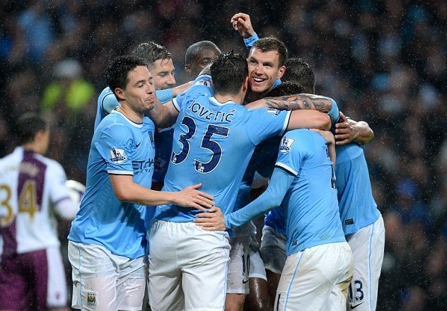 记者：恩昆库在冬窗的未来值得关注；米兰会和经纪人谈莱万（记者称：冬窗恩昆库动向成焦点，米兰将与莱万经纪人会谈）