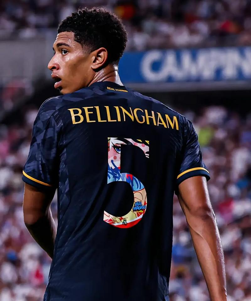 德媒：拜仁密切关注艾希霍恩，赫塔希望将解约金提高至2000万（德媒称拜仁紧盯艾希霍恩，赫塔拟将解约金上调至2000万）